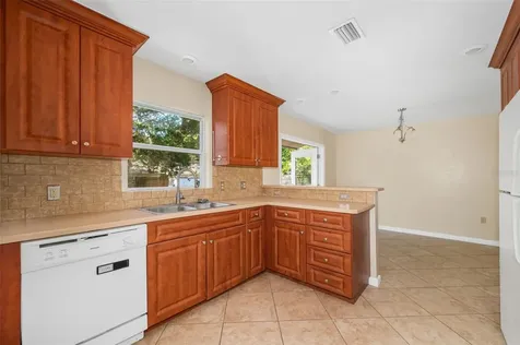 26443 SW 3rd Place Newberry FL 32669