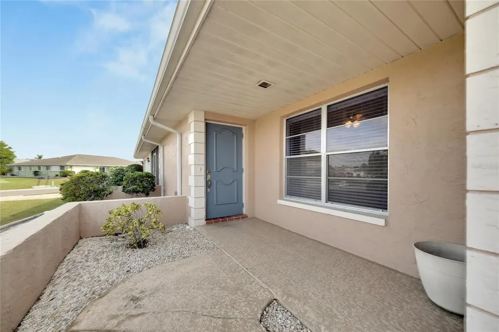 114 Wintersong Lane Sun City Center FL 33573