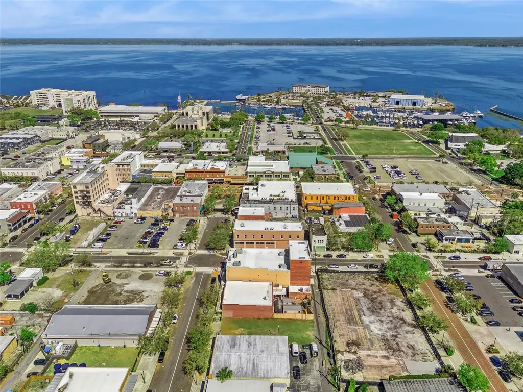 215 Magnolia Avenue Sanford FL 32771