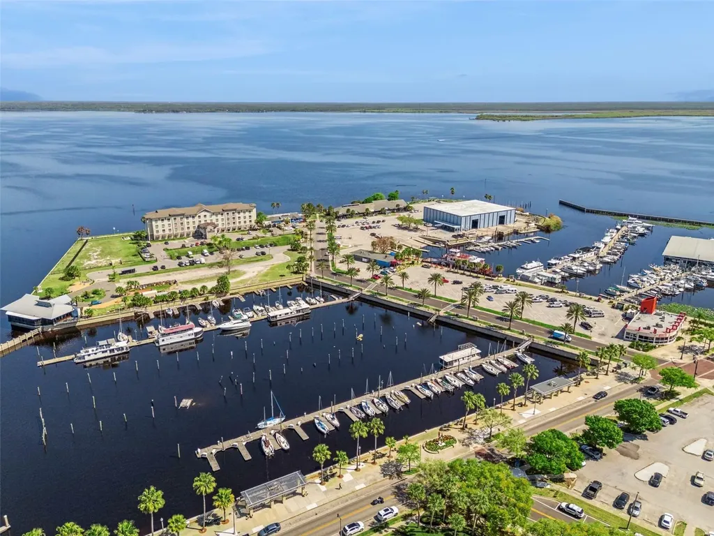 215 Magnolia Avenue Sanford FL 32771