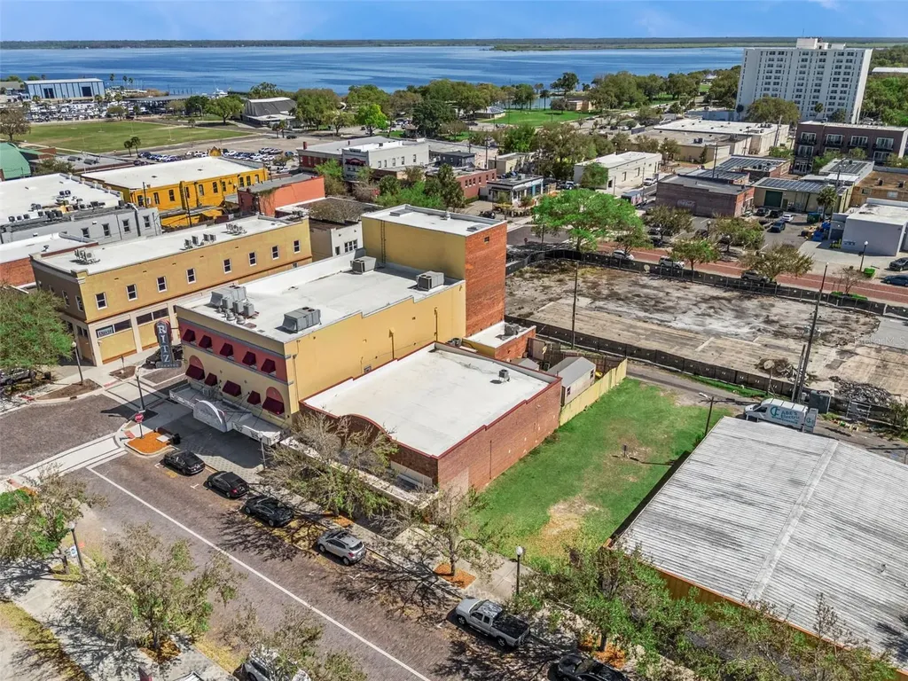 215 Magnolia Avenue Sanford FL 32771
