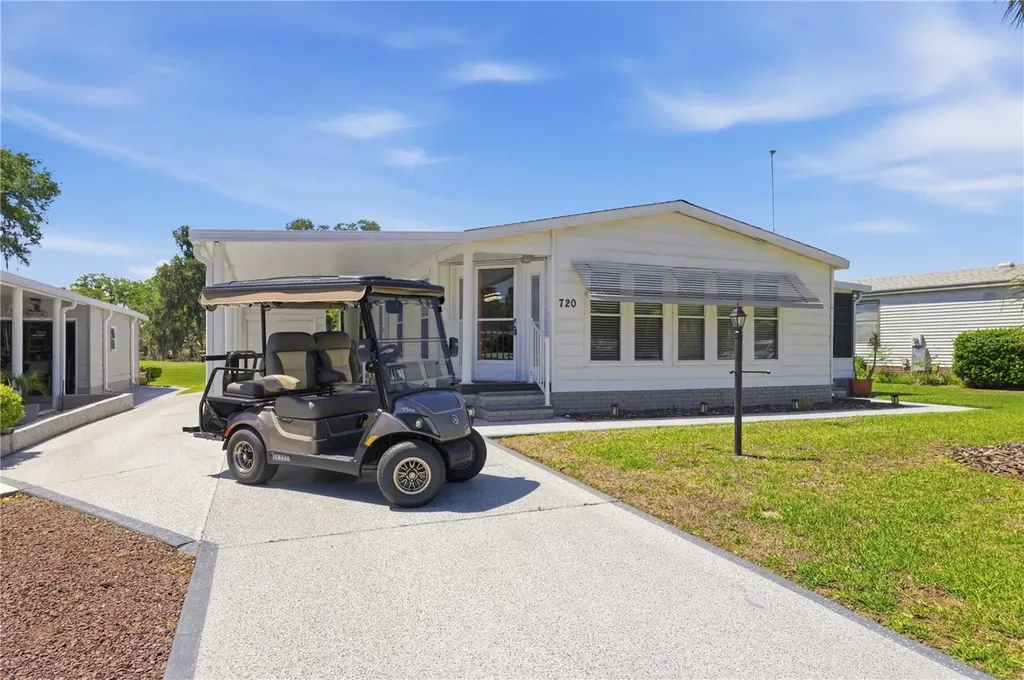 720 Orchid Street Lady Lake FL 32159