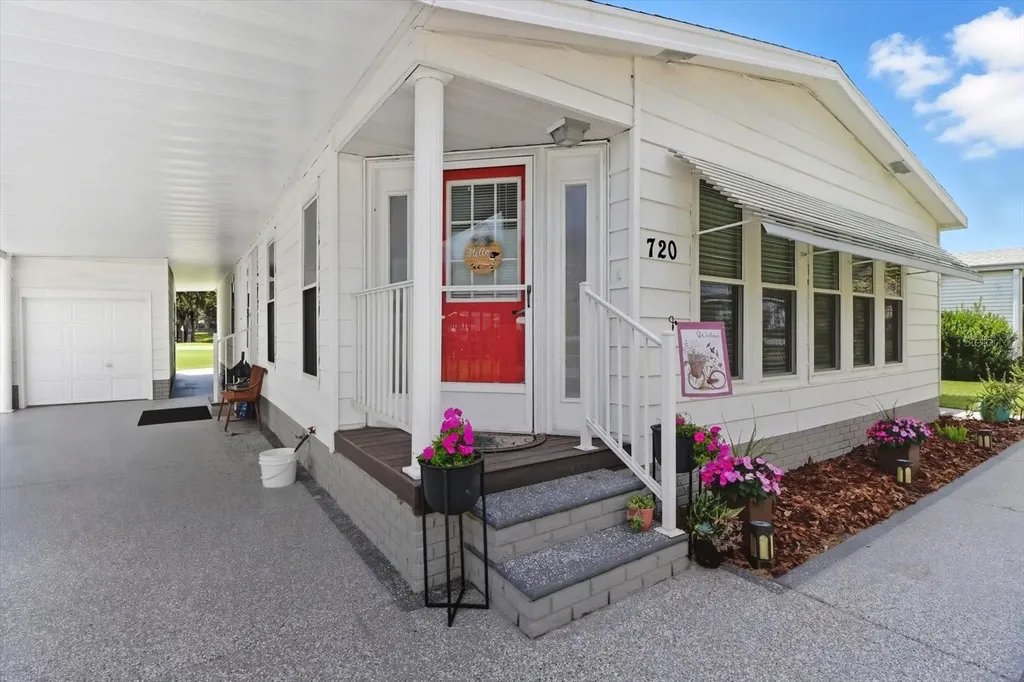720 Orchid Street Lady Lake FL 32159