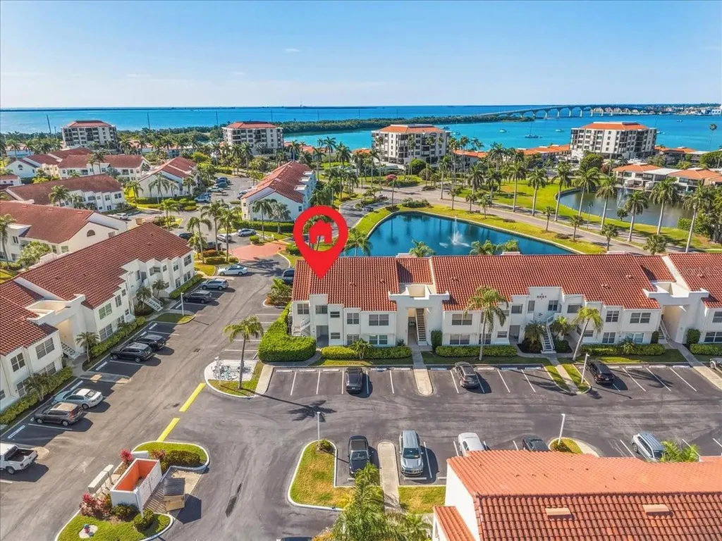 6061 Bahia Del Mar Boulevard St Petersburg FL 33715