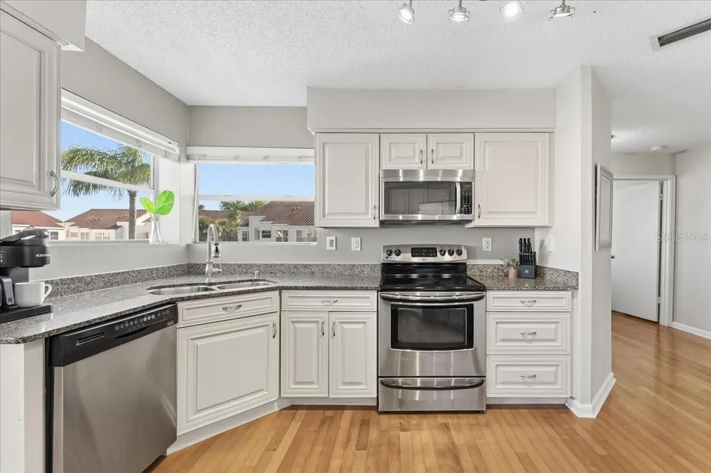 6061 Bahia Del Mar Boulevard St Petersburg FL 33715