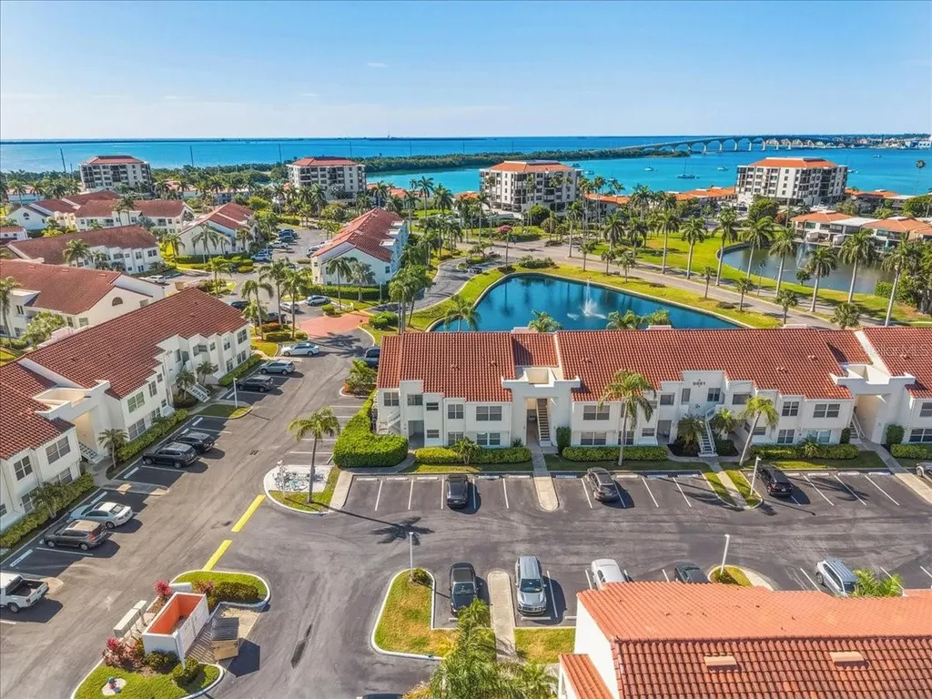 6061 Bahia Del Mar Boulevard St Petersburg FL 33715