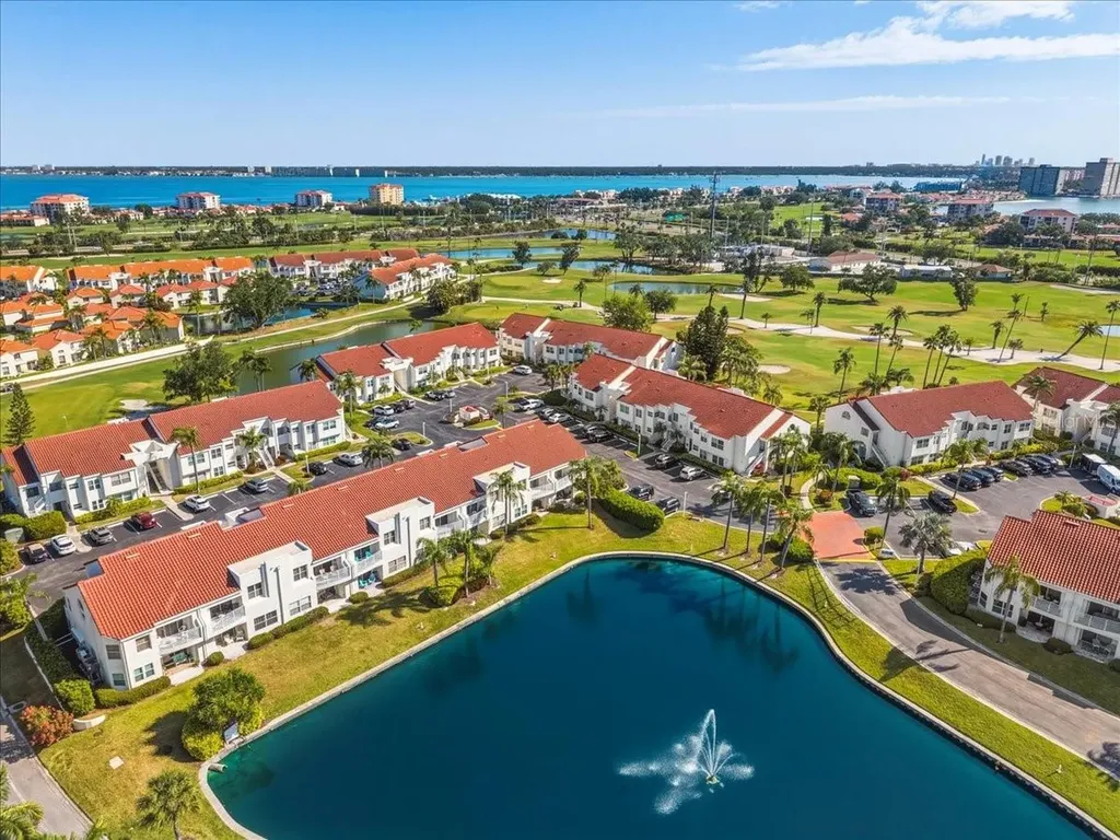 6061 Bahia Del Mar Boulevard St Petersburg FL 33715