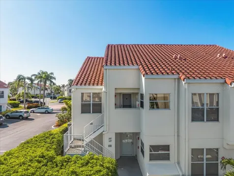 6061 Bahia Del Mar Boulevard St Petersburg FL 33715