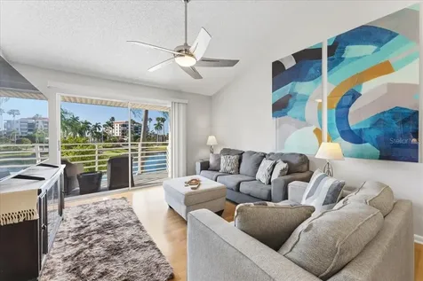 6061 Bahia Del Mar Boulevard St Petersburg FL 33715