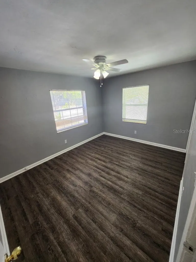 2524 19th Street S St Petersburg FL 33712
