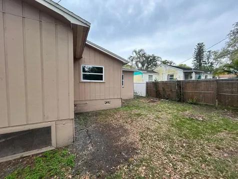 2524 19th Street S St Petersburg FL 33712