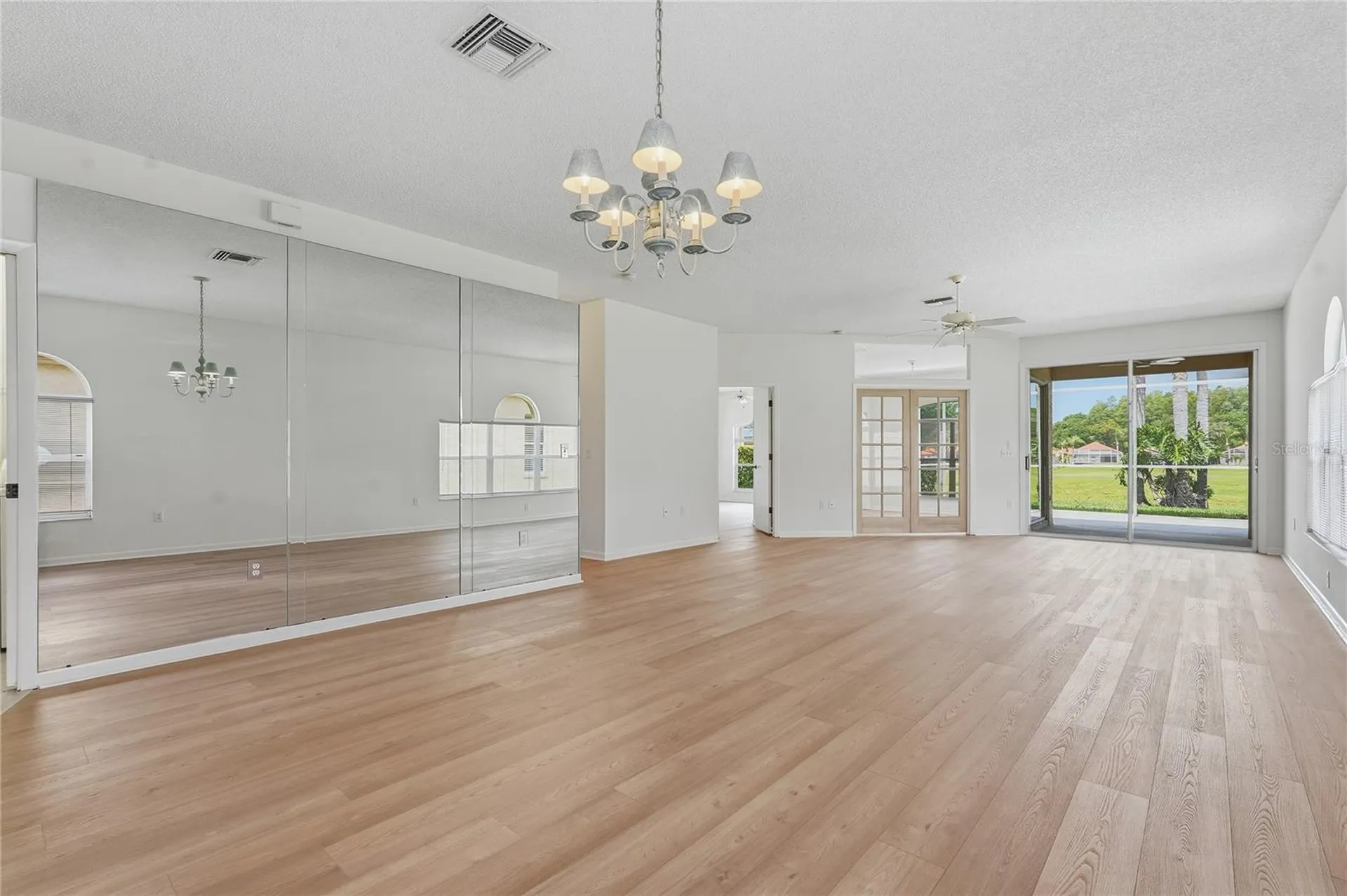 1186 Dartford Drive Tarpon Springs FL 34688