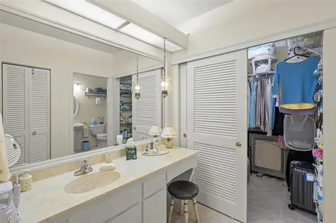 4688 Oak Hollow Drive Sarasota FL 34241