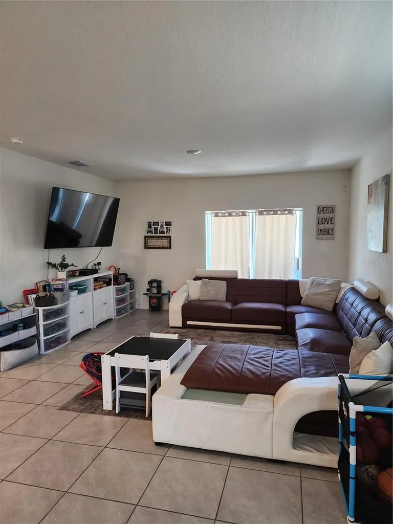 17033 Oval Rum Drive Wimauma FL 33598