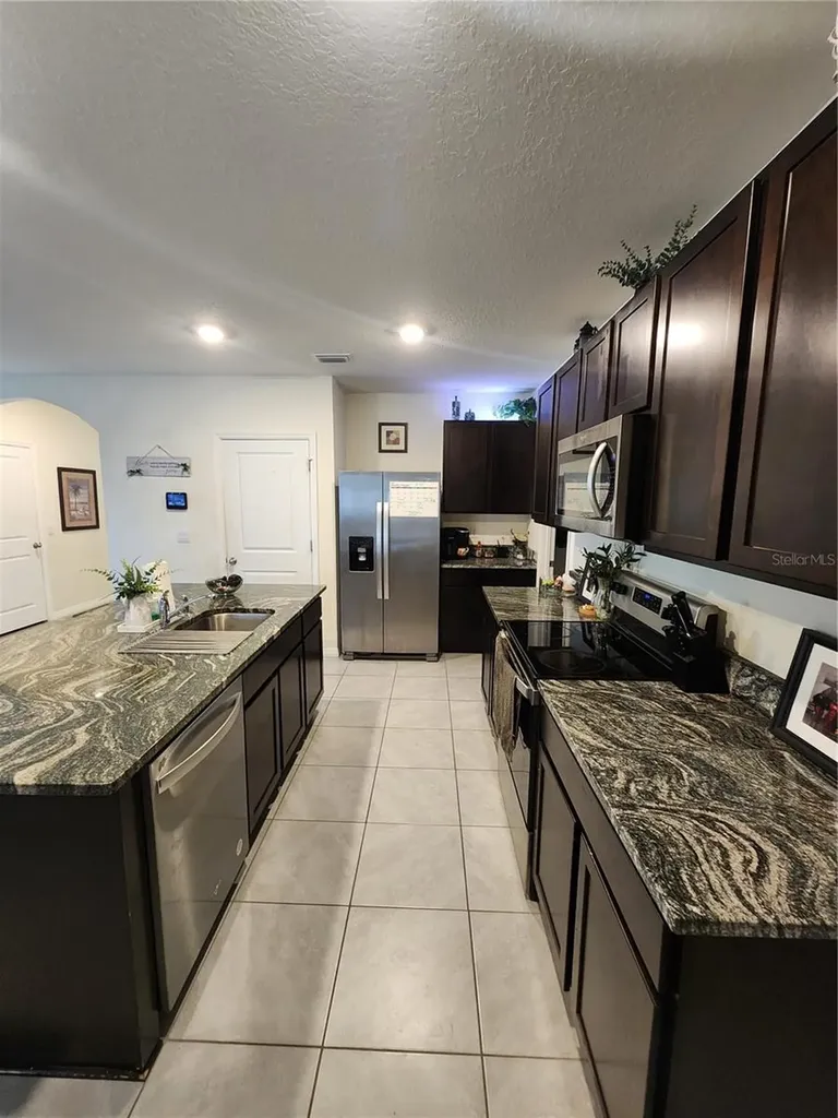 17033 Oval Rum Drive Wimauma FL 33598