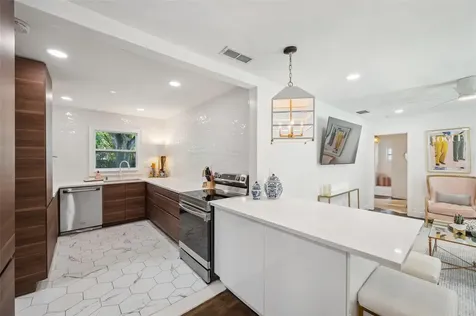 4019 W Bay To Bay Boulevard Tampa FL 33629