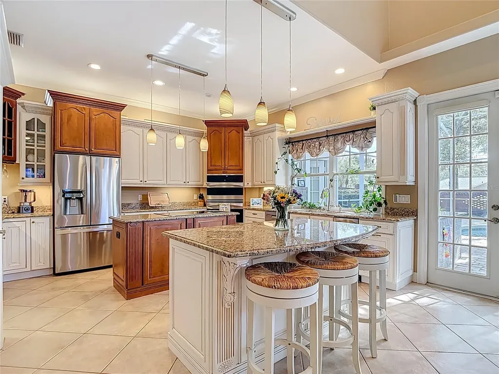 2425 Valrico Forest Drive Valrico FL 33594