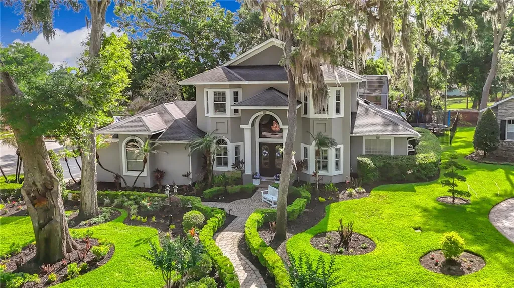 2425 Valrico Forest Drive Valrico FL 33594