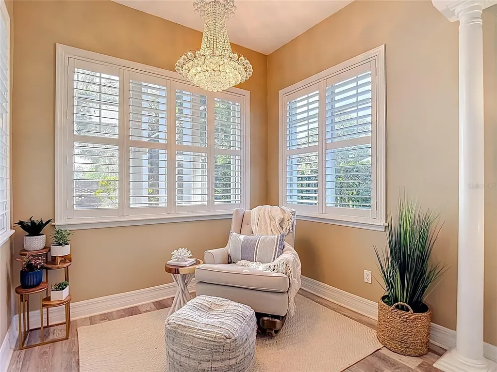 2425 Valrico Forest Drive Valrico FL 33594