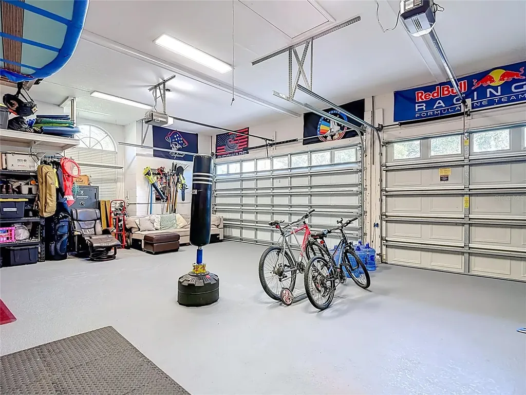 2425 Valrico Forest Drive Valrico FL 33594