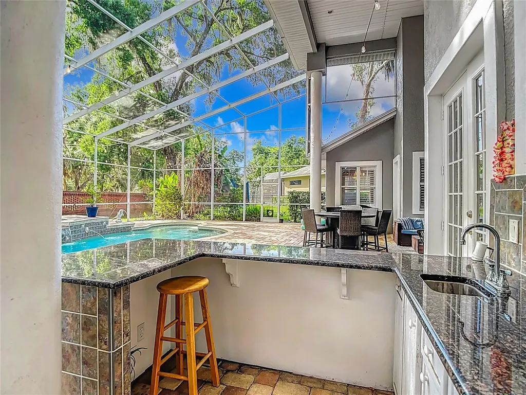 2425 Valrico Forest Drive Valrico FL 33594