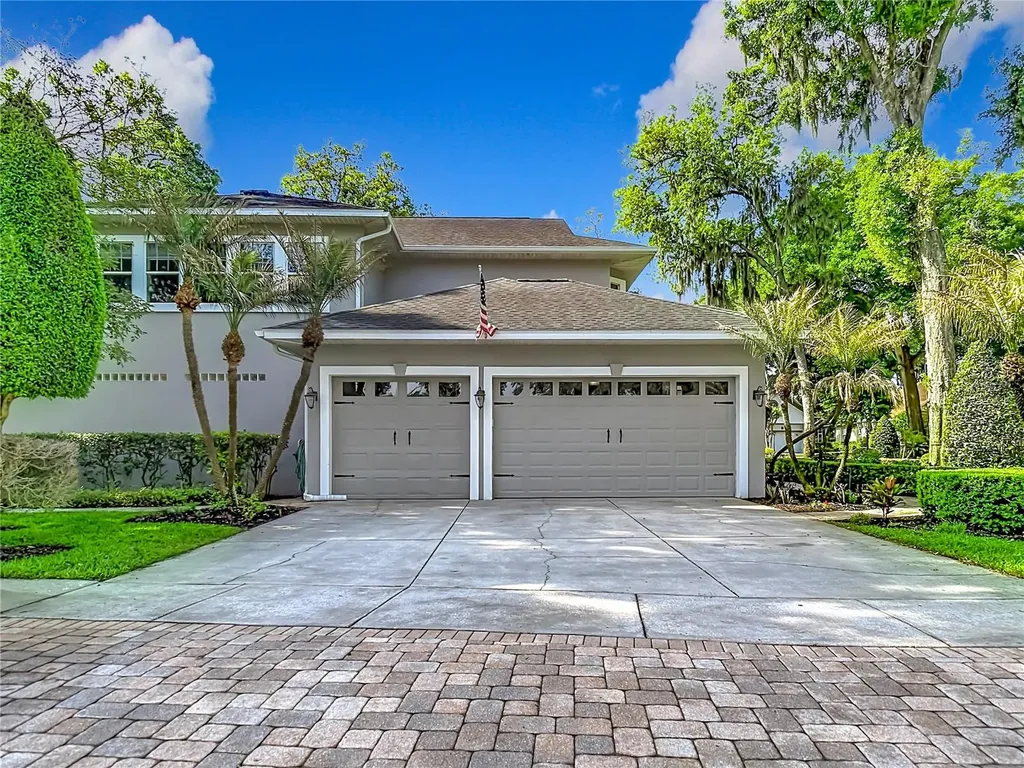 2425 Valrico Forest Drive Valrico FL 33594
