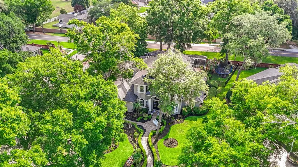2425 Valrico Forest Drive Valrico FL 33594