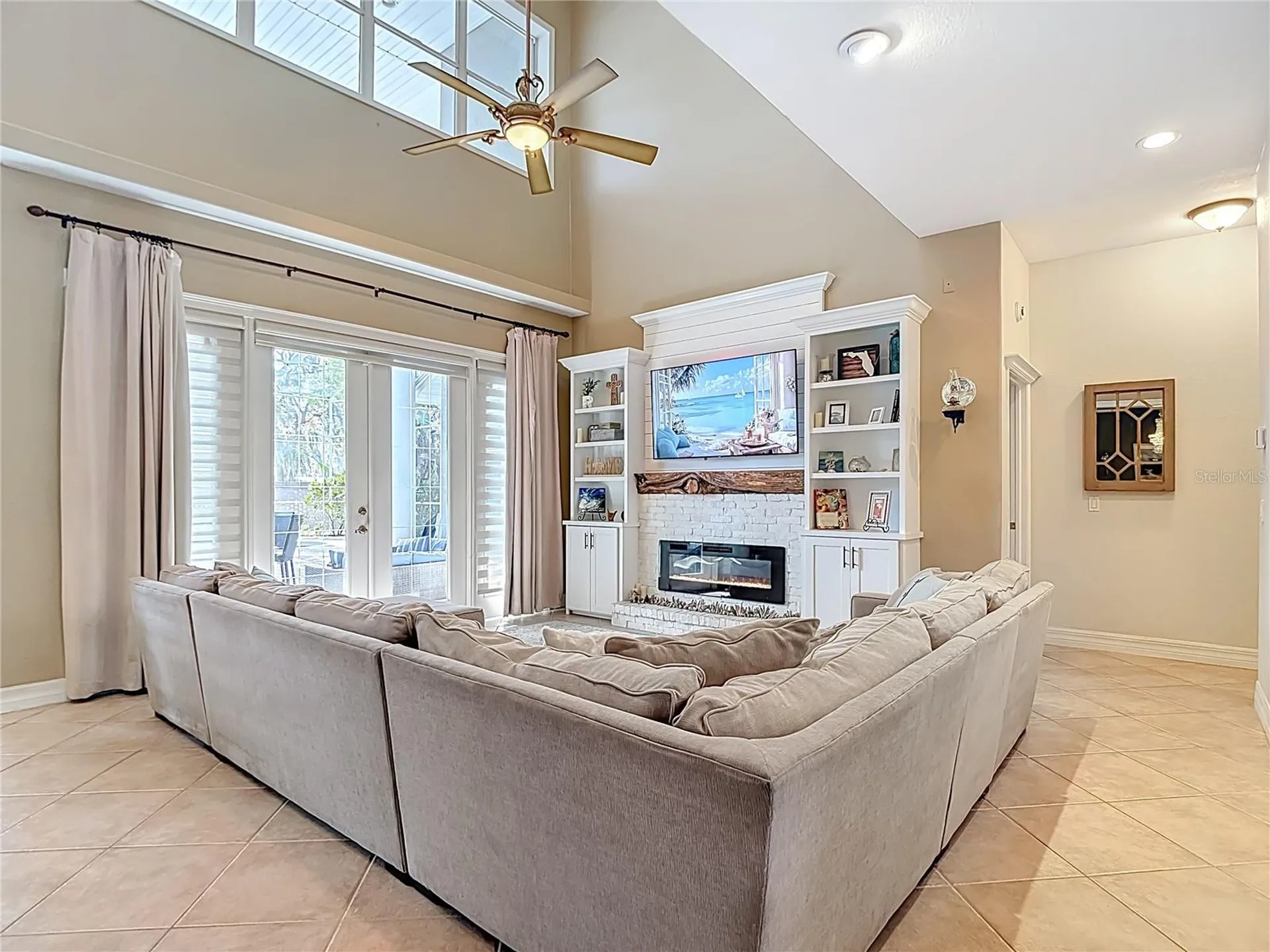 2425 Valrico Forest Drive Valrico FL 33594