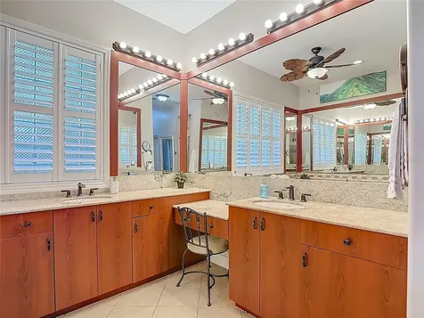 2425 Valrico Forest Drive Valrico FL 33594