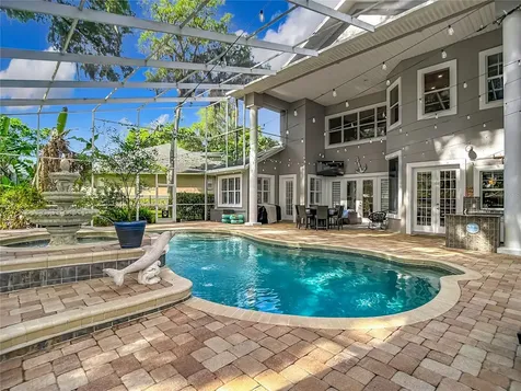 2425 Valrico Forest Drive Valrico FL 33594