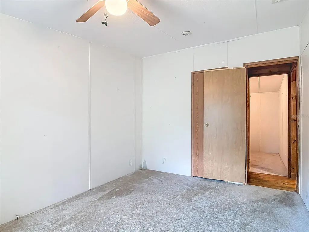 27912 Lake Avenue Paisley FL 32767