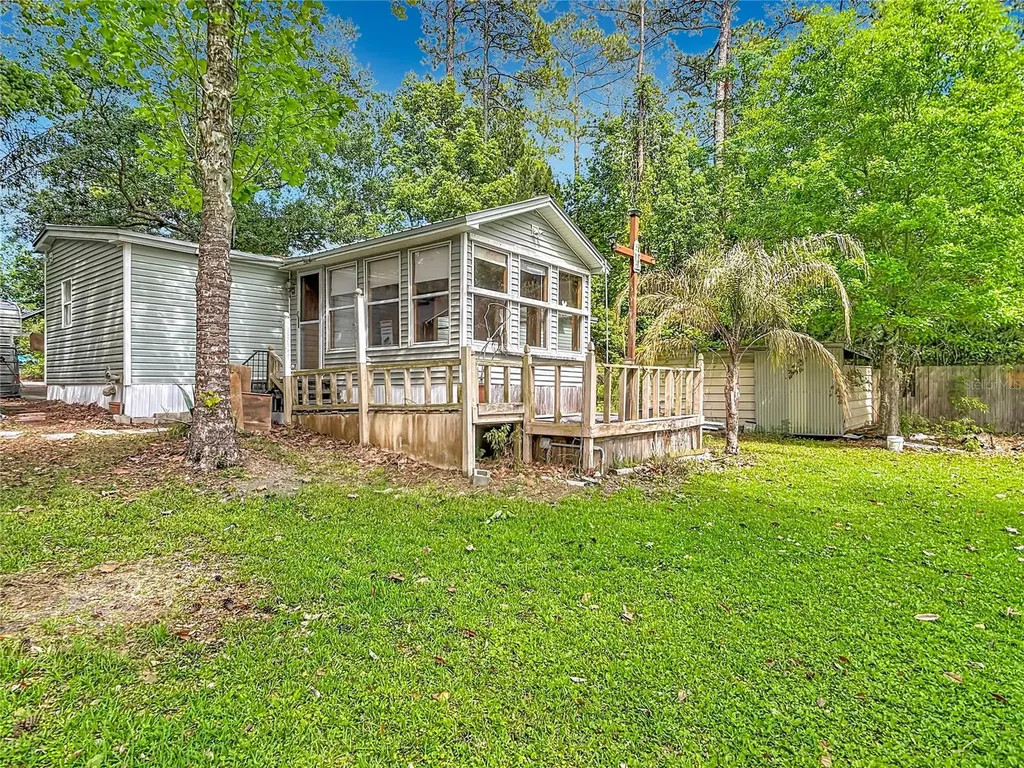 27912 Lake Avenue Paisley FL 32767