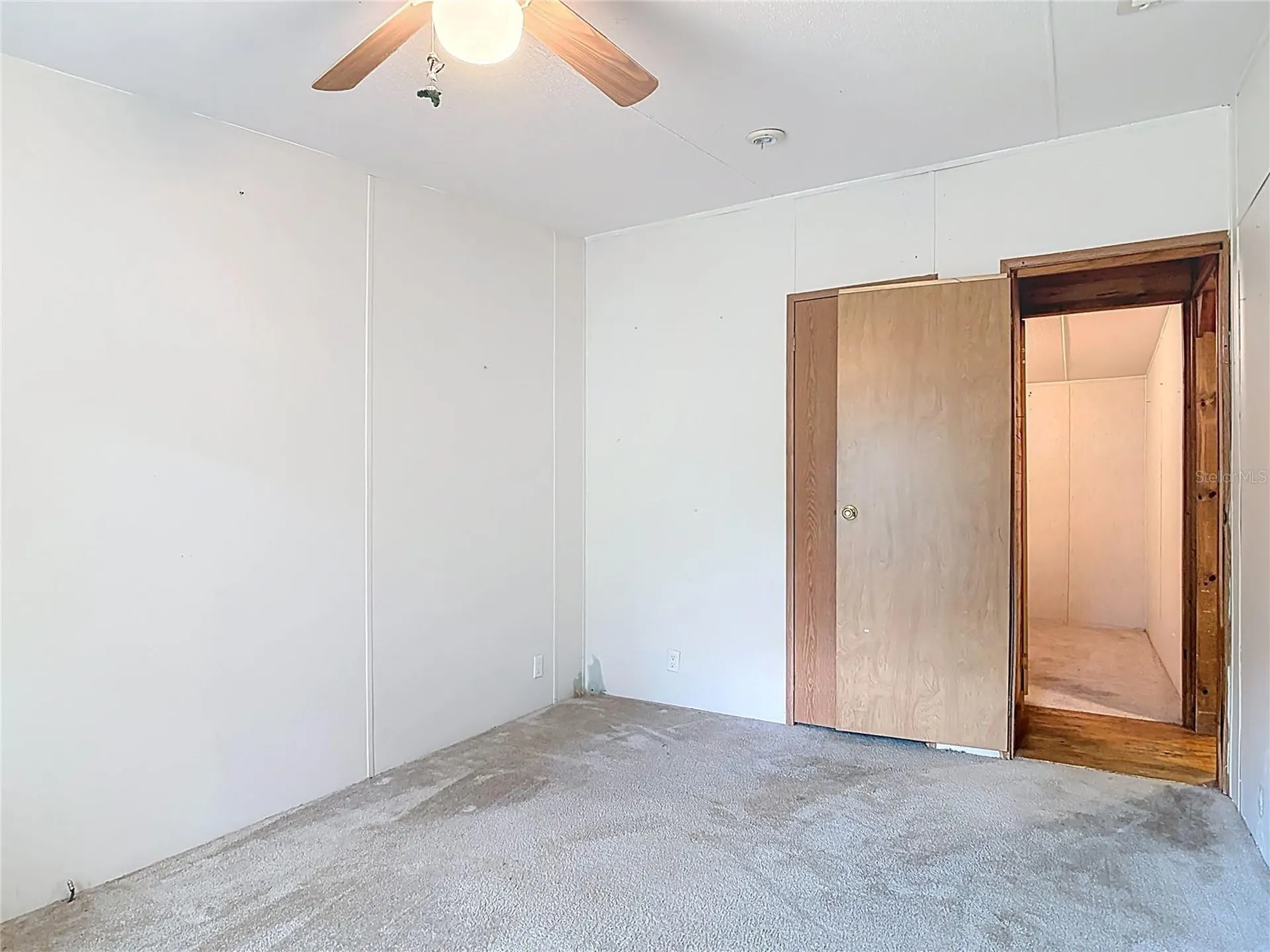 27912 Lake Avenue Paisley FL 32767