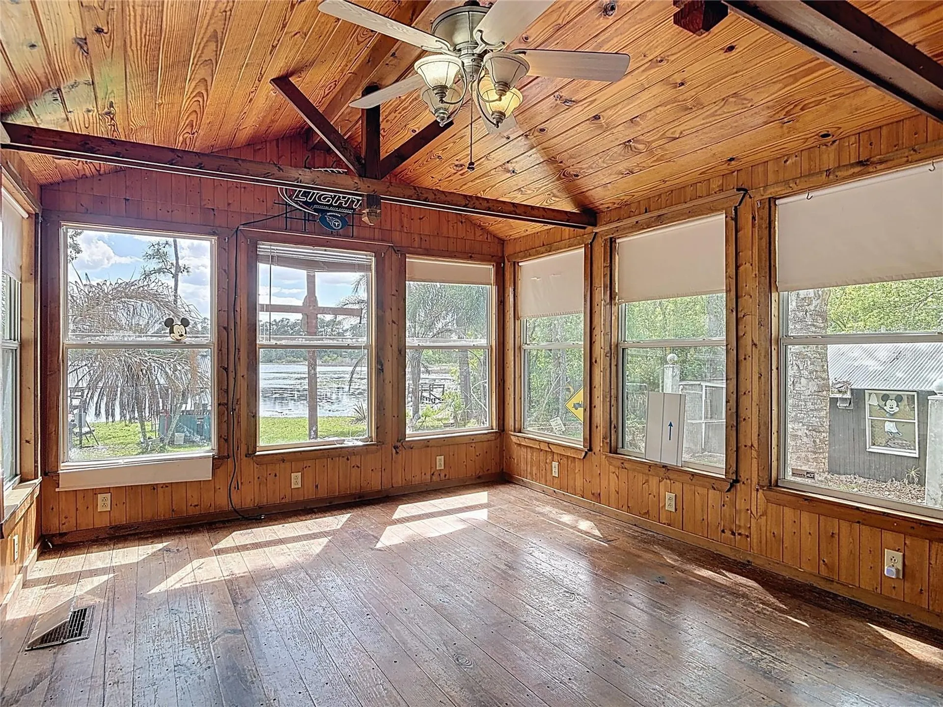 27912 Lake Avenue Paisley FL 32767