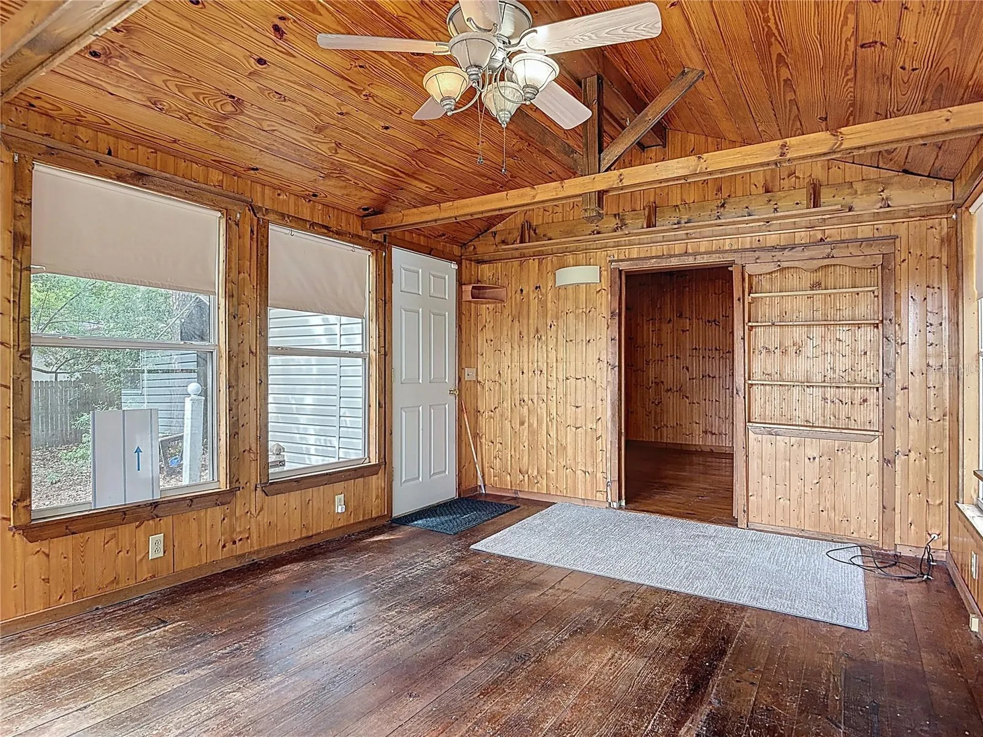 27912 Lake Avenue Paisley FL 32767