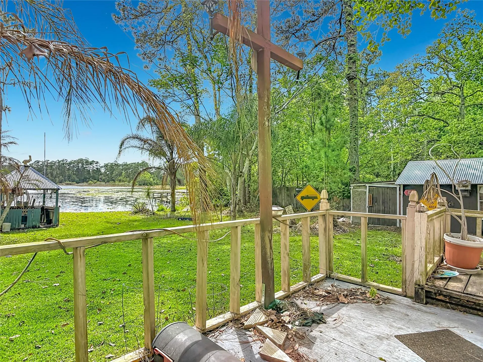 27912 Lake Avenue Paisley FL 32767