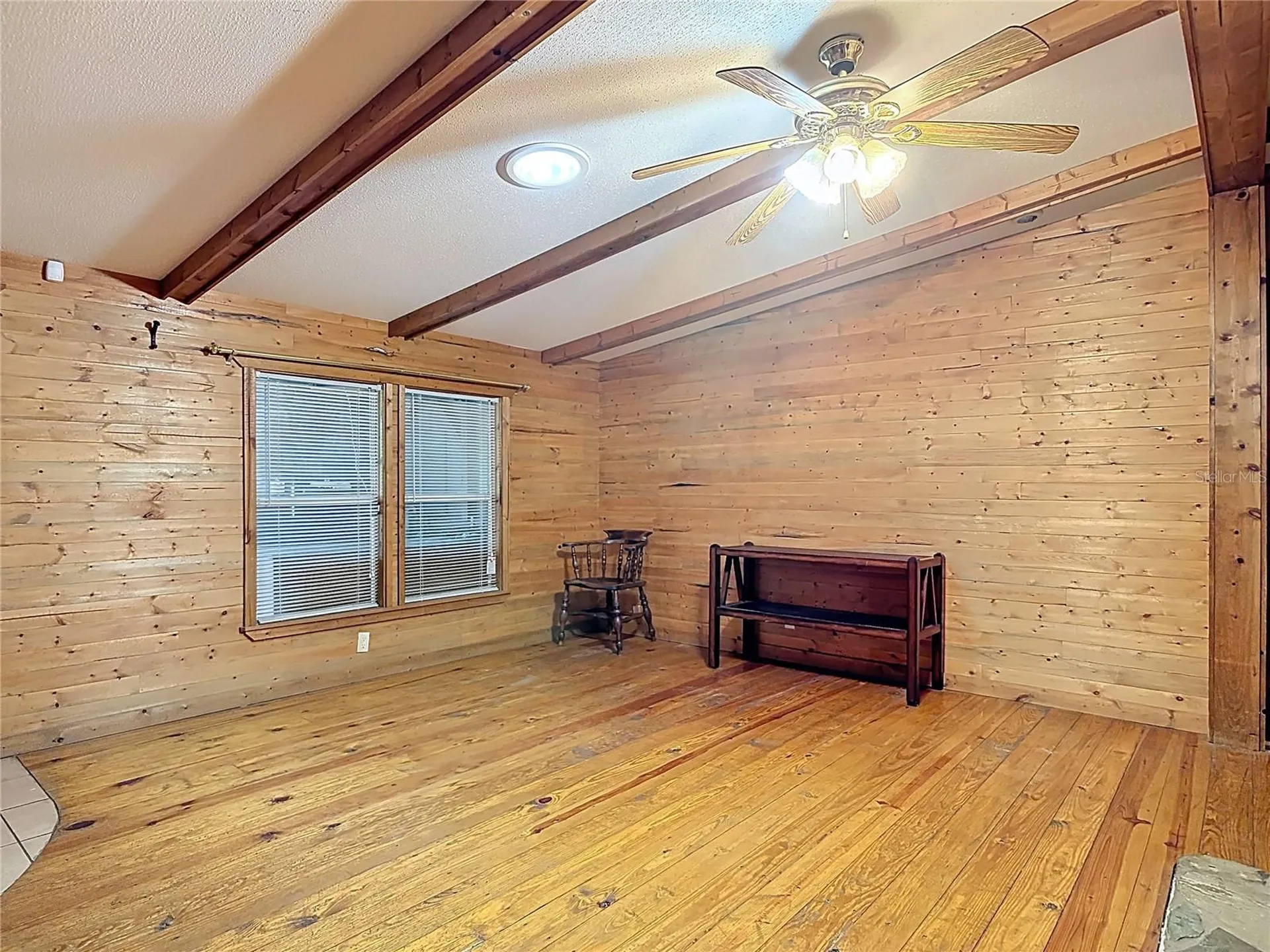 27912 Lake Avenue Paisley FL 32767