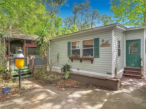 27912 Lake Avenue Paisley FL 32767