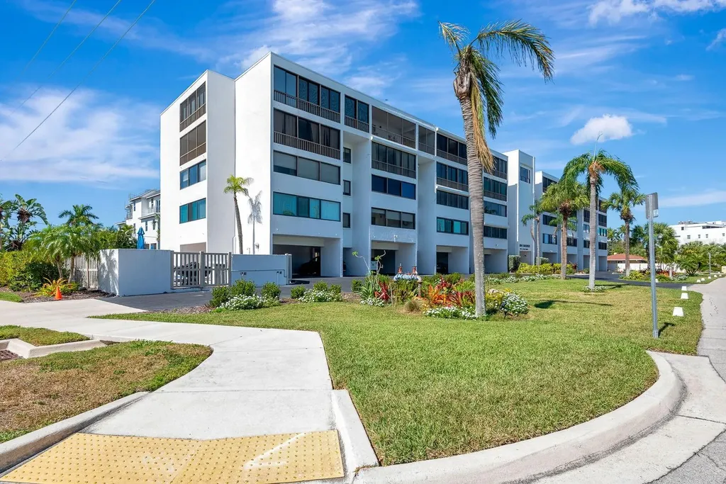 350 S Polk Drive Sarasota FL 34236