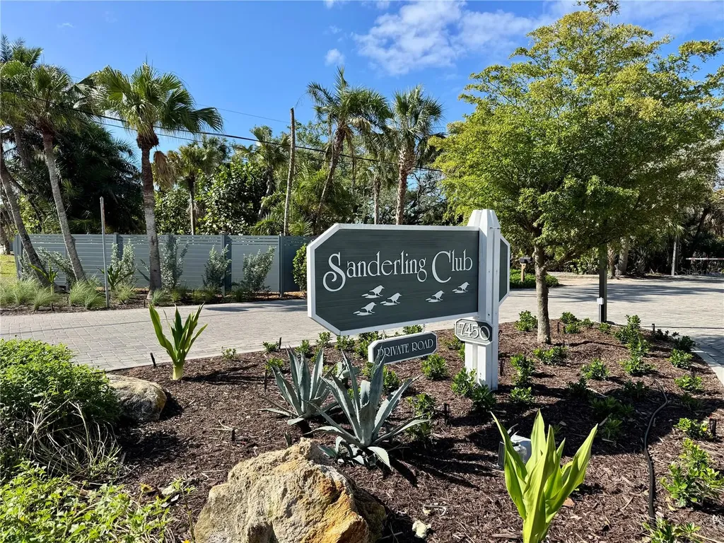 7372 Melaleuca Way Sarasota FL 34242