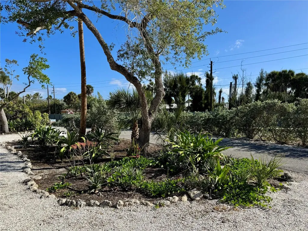 7372 Melaleuca Way Sarasota FL 34242