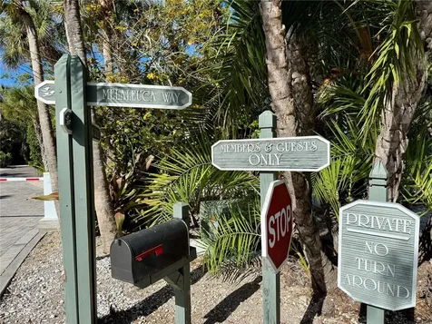 7372 Melaleuca Way Sarasota FL 34242