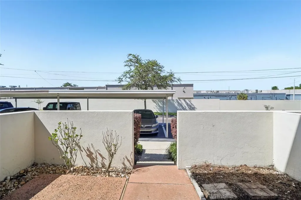745 Oak Park Place Brandon FL 33511