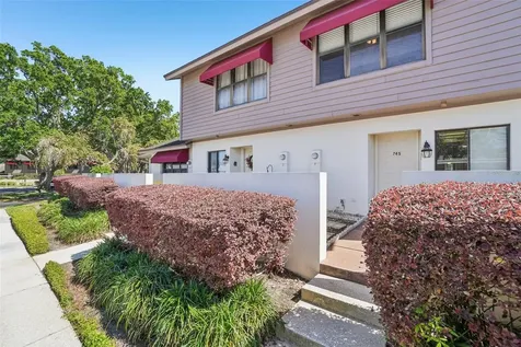 745 Oak Park Place Brandon FL 33511