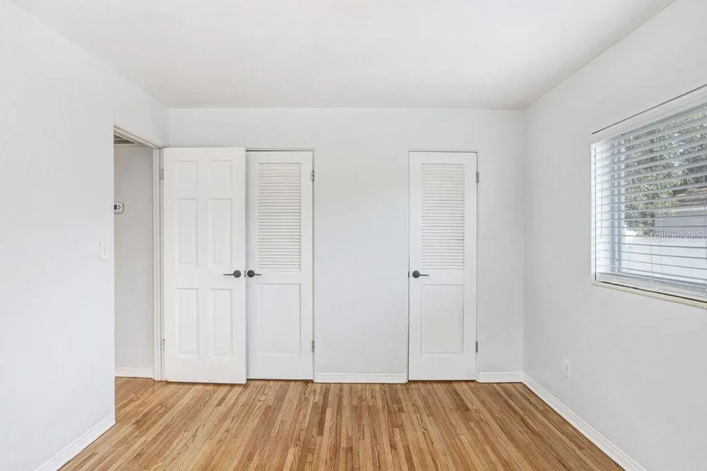 5347 10th Street N St Petersburg FL 33703