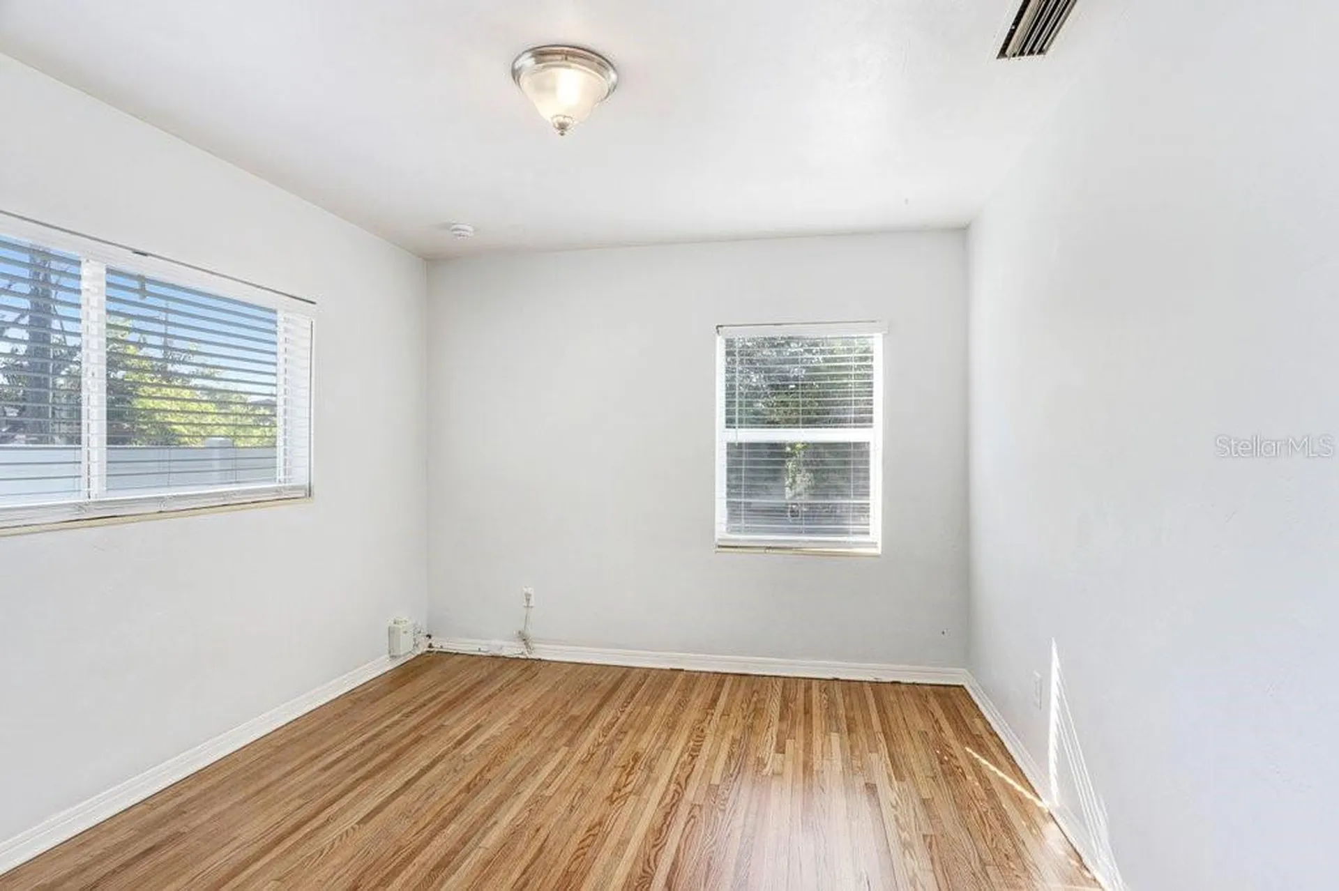 5347 10th Street N St Petersburg FL 33703