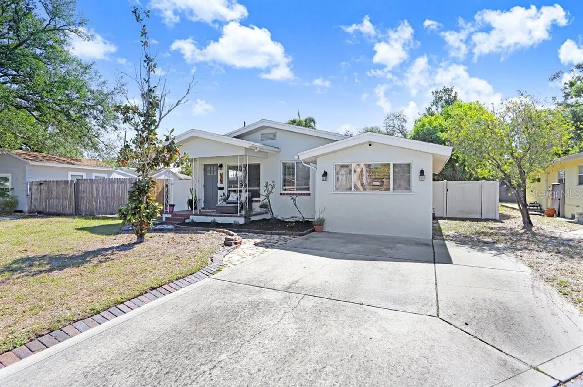 5347 10th Street N St Petersburg FL 33703