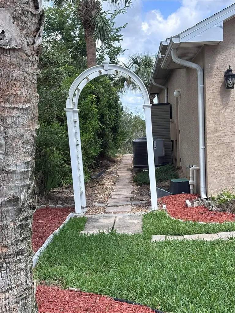 21 Cochise Court Palm Coast FL 32137