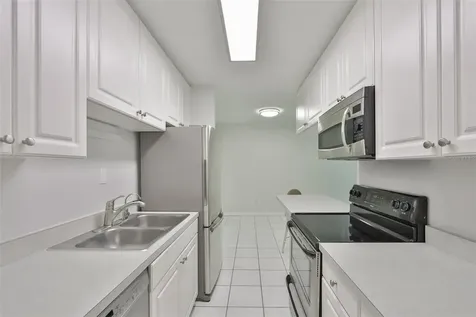 3325 Bayshore Boulevard Tampa FL 33629