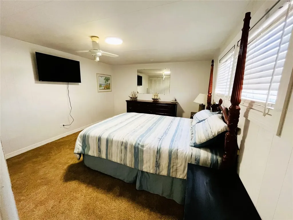 2113 Illinois Avenue Bradenton FL 34207